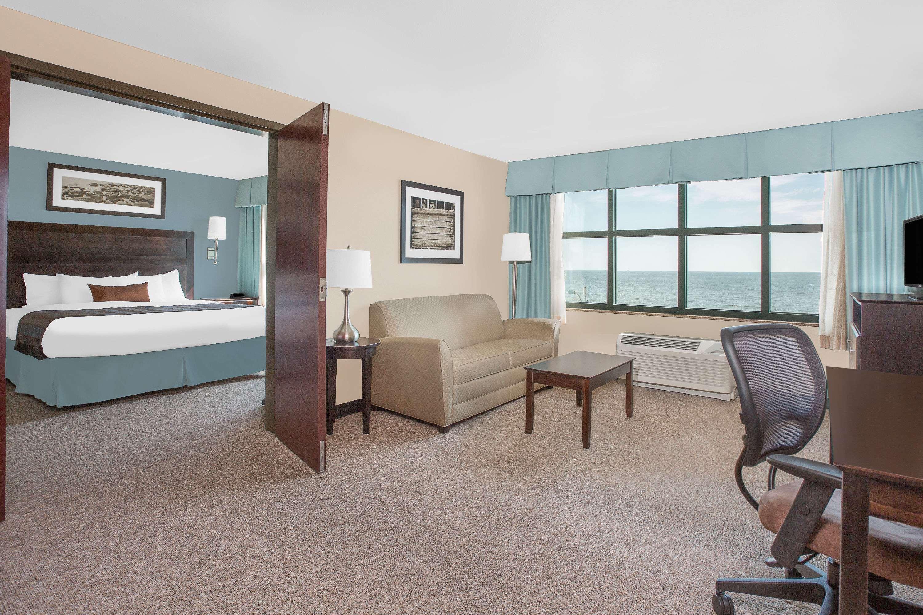Holiday Inn Express - Gulfport Beach By Ihg 외부 사진
