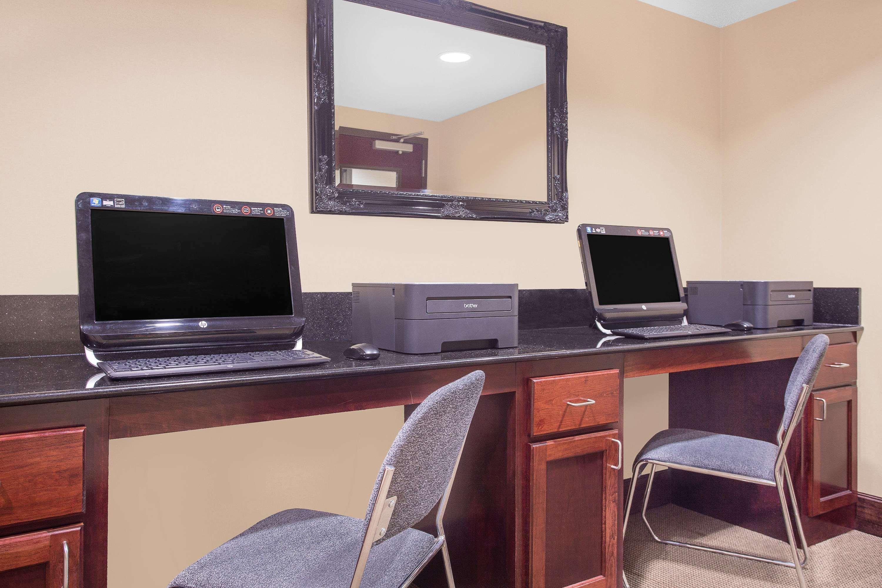 Holiday Inn Express - Gulfport Beach By Ihg 외부 사진