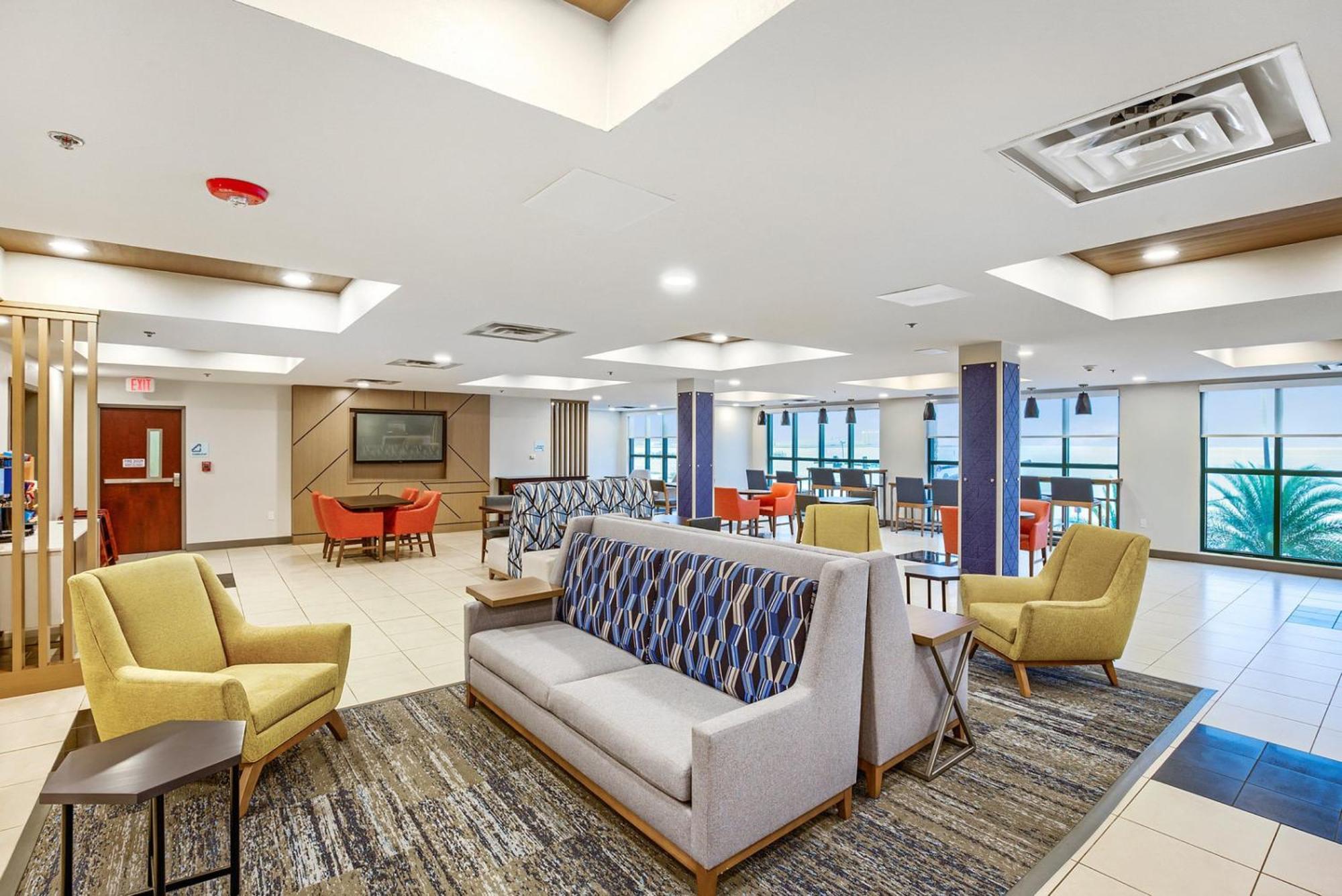 Holiday Inn Express - Gulfport Beach By Ihg 외부 사진