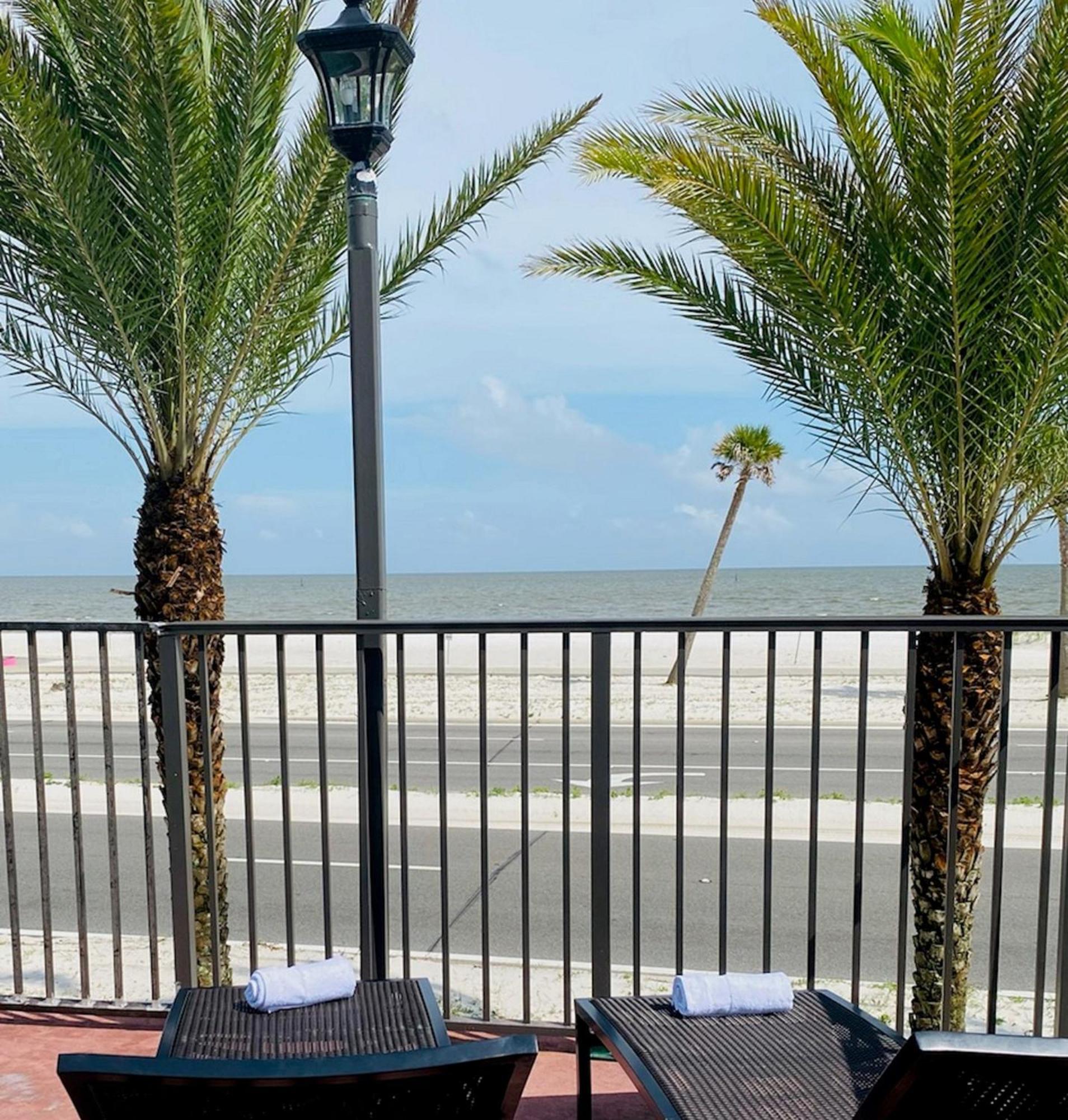 Holiday Inn Express - Gulfport Beach By Ihg 외부 사진