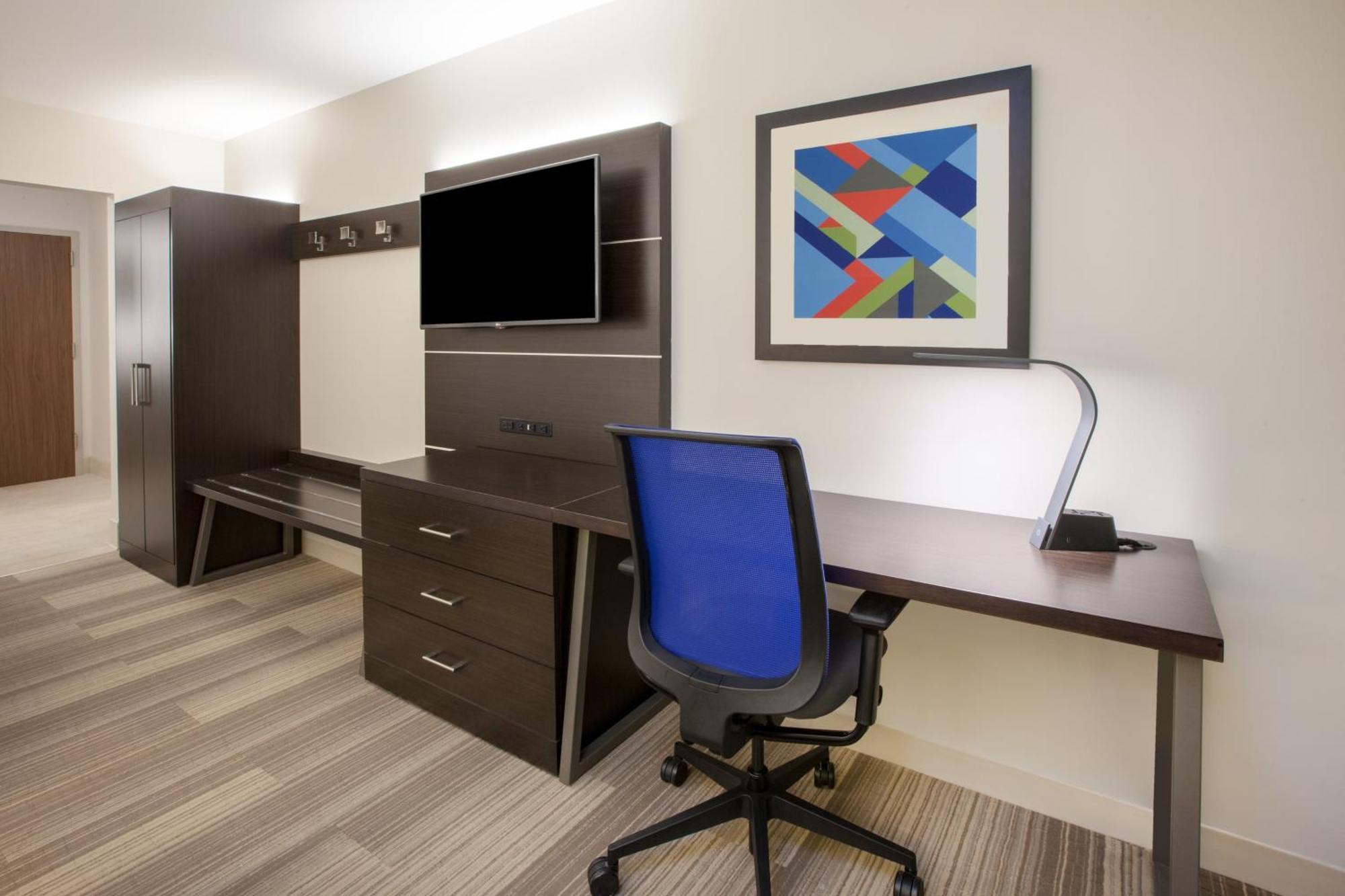 Holiday Inn Express - Gulfport Beach By Ihg 외부 사진