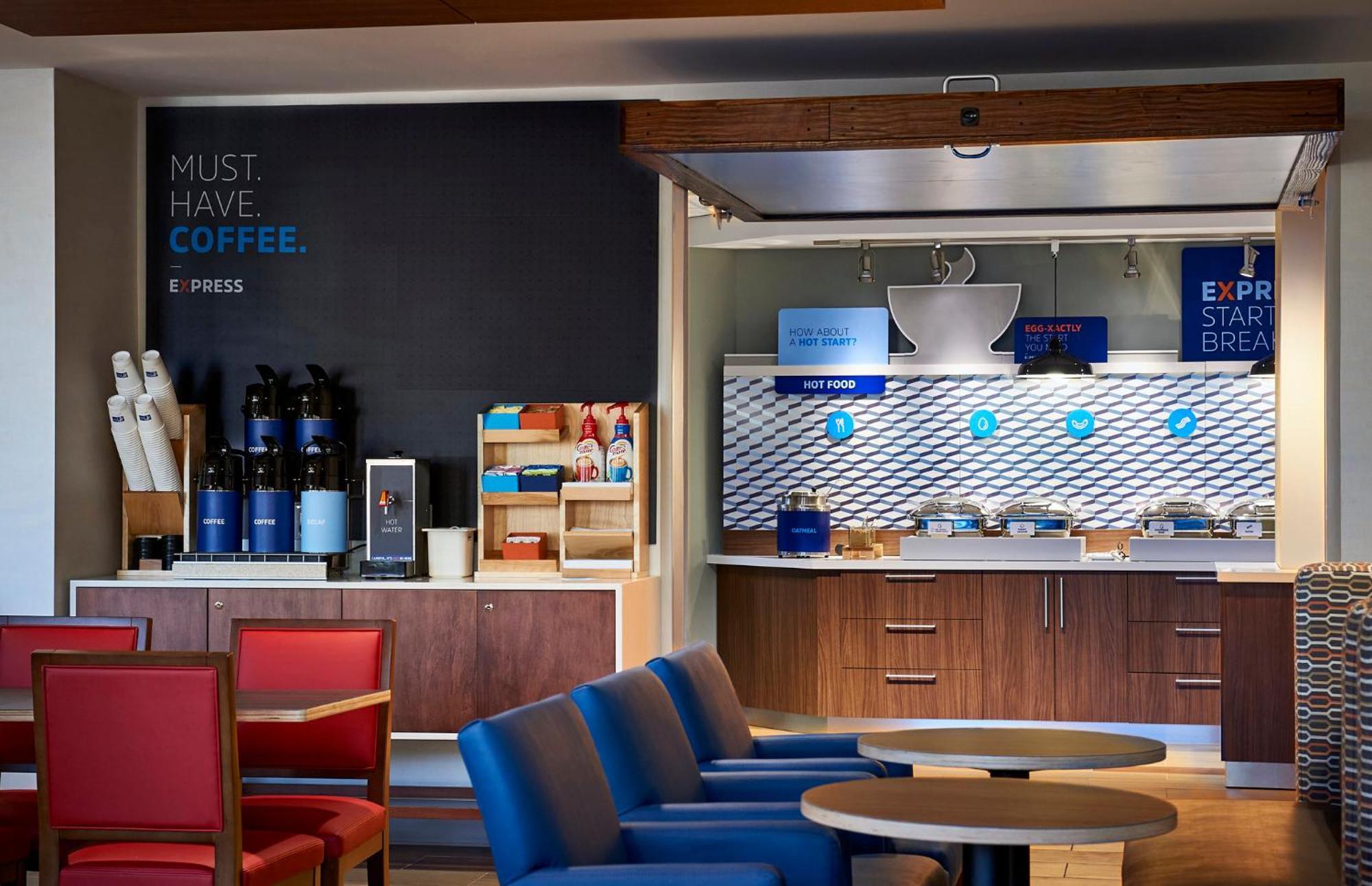 Holiday Inn Express - Gulfport Beach By Ihg 외부 사진