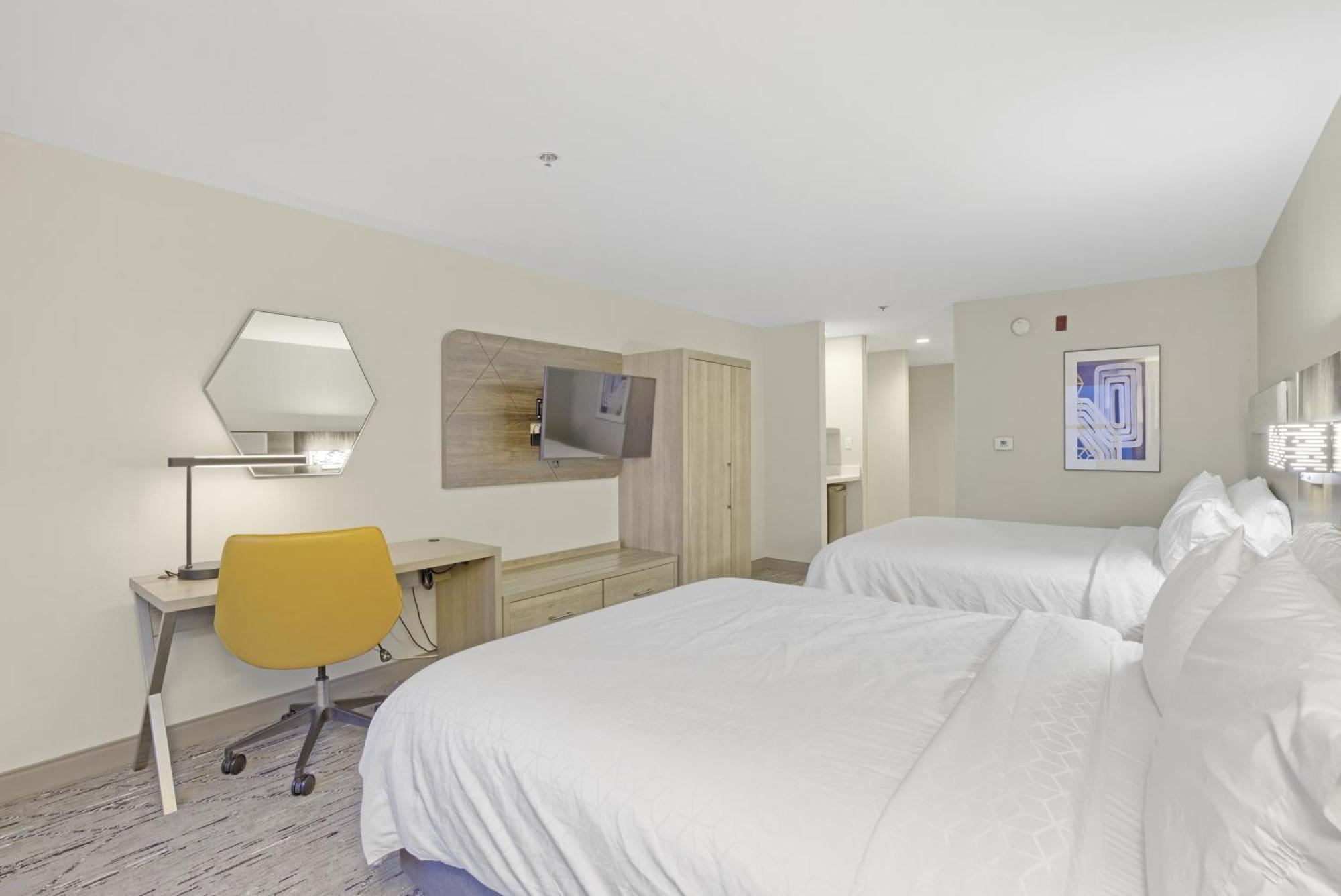 Holiday Inn Express - Gulfport Beach By Ihg 외부 사진